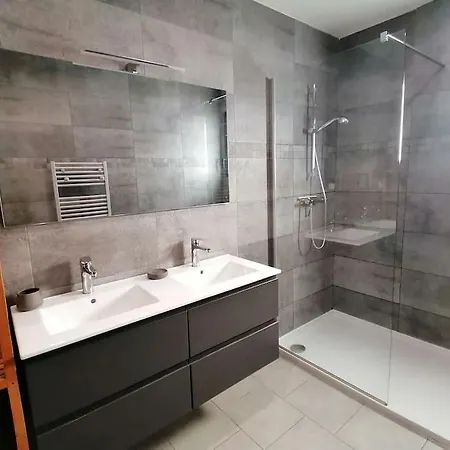 Ajaccio-villa Moderne Et Familiale Hotel Ajaccio (Corsica)