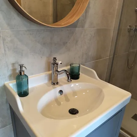 Hotel Ajaccio-villa Moderne Et Familiale 4*